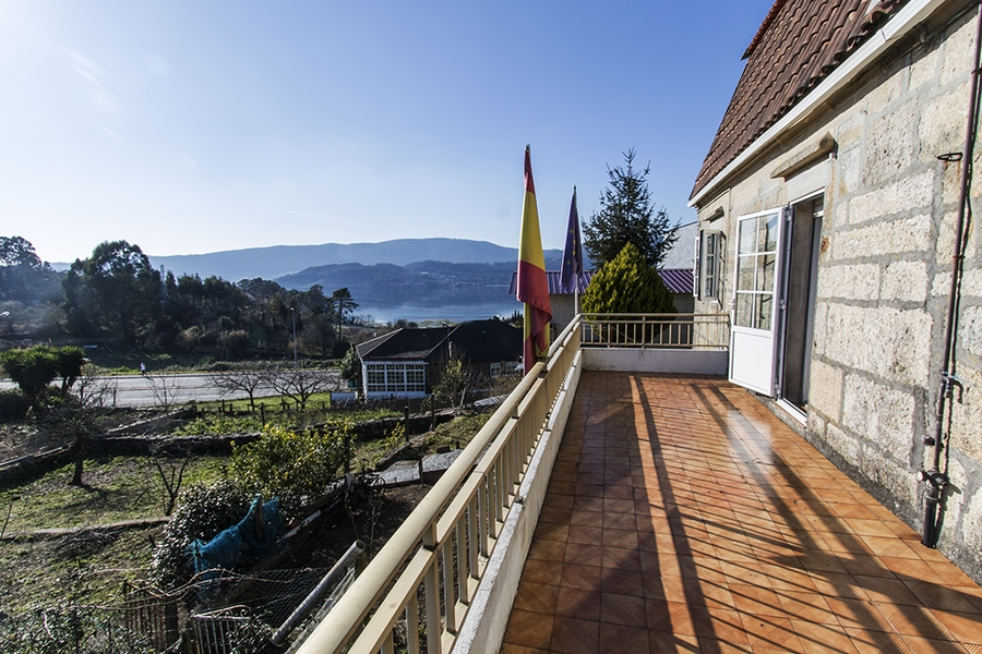 Terrace with panoramic views of Ría de Vigo